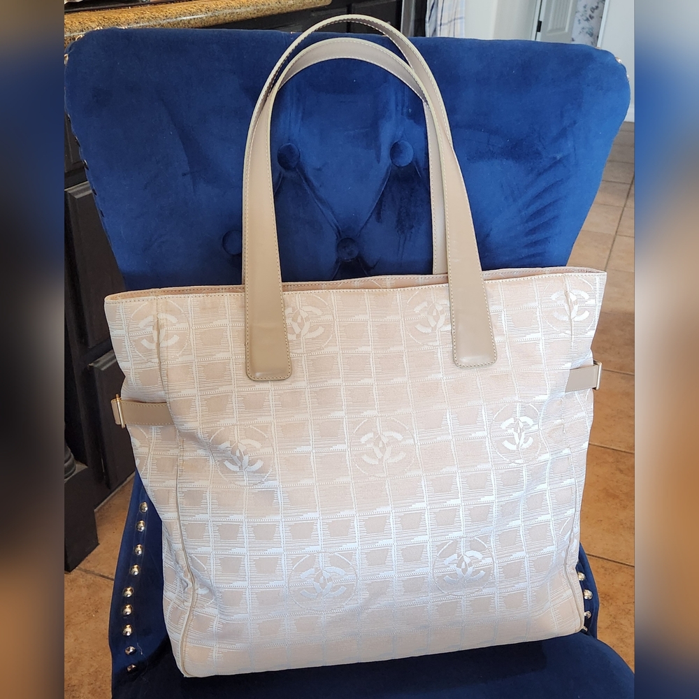 CHANEL $20 RAFFLE ENTRY Blush Pink Tote in EUC with COA  RAFFLE RAFFLE RAFFLE